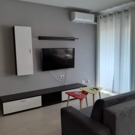 Tirane, jepen me qira ditore /afatshkurter apartamente  25 Euro/nata (Pas Casa Italias)