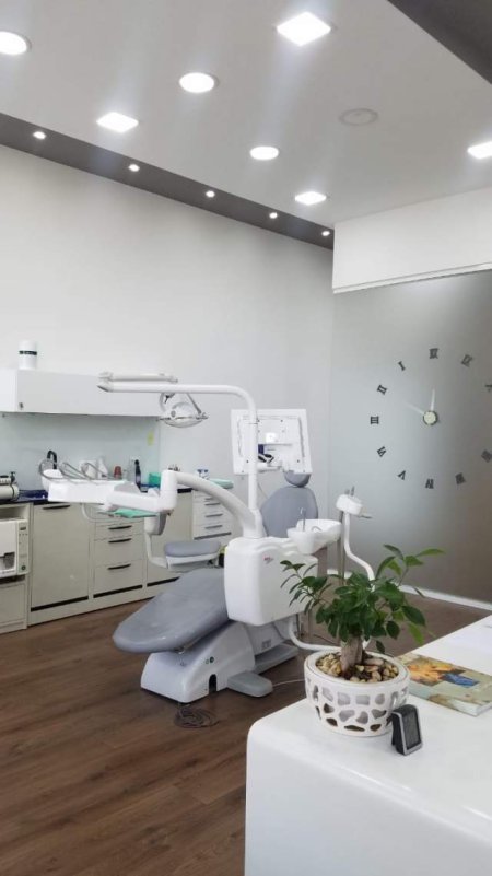 Tirane, - Okazion Klinike Dentare