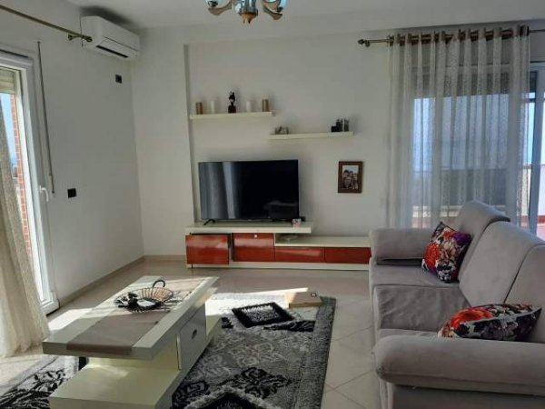 Kavaje, shes apartament 5+1+A+BLK Kati 5, 310 m² 240.000 Euro (mbrapa “Hotel Marika” plazh Golem)