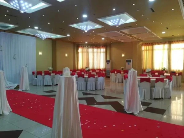 SHIJAK  shes Restorant ambjent biznesi 2 kate, 1.800 m² 1.250.000 Euro (Shijak)