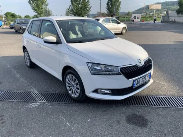 Tirane, jap me qera makine Ford Viti 2019, 15 Euro