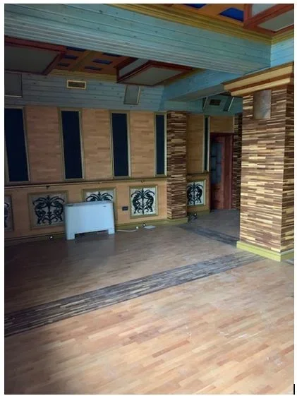 Korce, shes Njesi (ish bar-restorant), 121 m² ,  7,900,000 leke (prane lulishtes “Lendina e Loteve”)