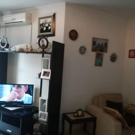 Tirane, jap me qera apartament Kati 8, 100 m² 500 Euro