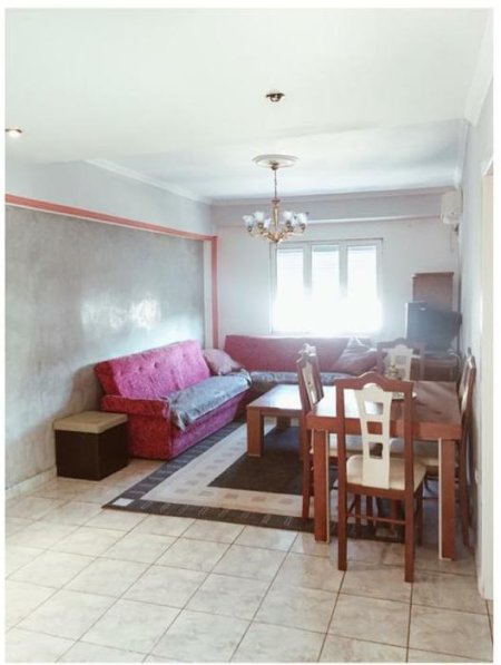 Elbasan, jepet me qera apartament 76 m² 17.000 Leke