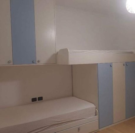 Tirane, jepet me qera 2+1 Kati 11, 100 m² 550 Euro