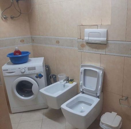 Tirane, jepet me qera 2+1 Kati 11, 100 m² 550 Euro