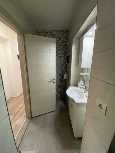 Tirane, shes apartament 2+1+BLK 150 m² 215.000 Euro (Kryqezimi 21 Dhjetorit)