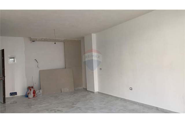 Sarande, shitet apartament 1+1+BLK Kati 2, 86 m² 150.000 Euro (Sarande, Rruga "Mitat Hoxha")