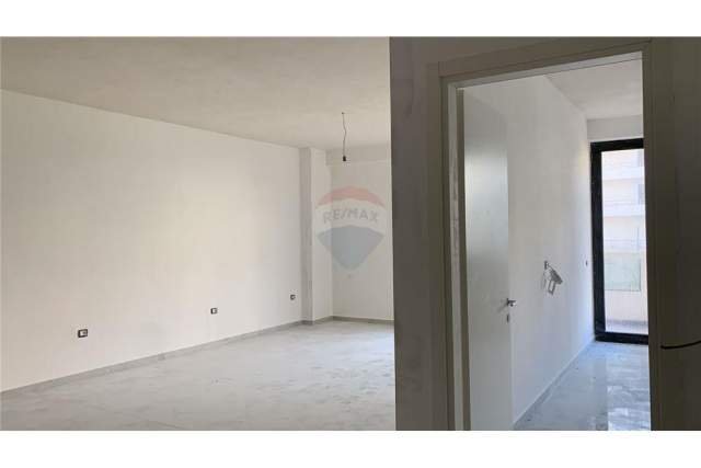 Sarande, shitet apartament 1+1+BLK Kati 2, 86 m² 150.000 Euro (Sarande, Rruga "Mitat Hoxha")