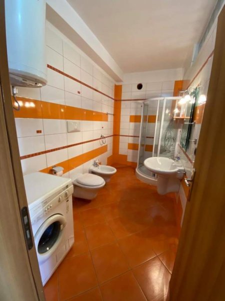Durres, jepet me qera apartament 2+1+A+BLK Kati 9, 100 m² 450 Euro (BASHKIA,DURRES)