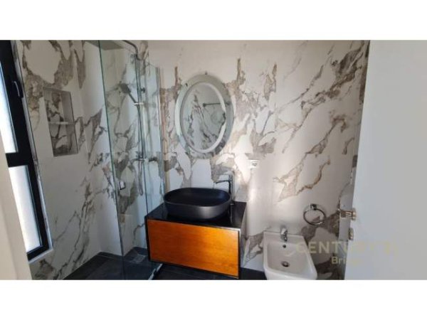 Tirane, jepet me qera apartament 3+1+BLK Kati 2, 115 m² 480 Euro