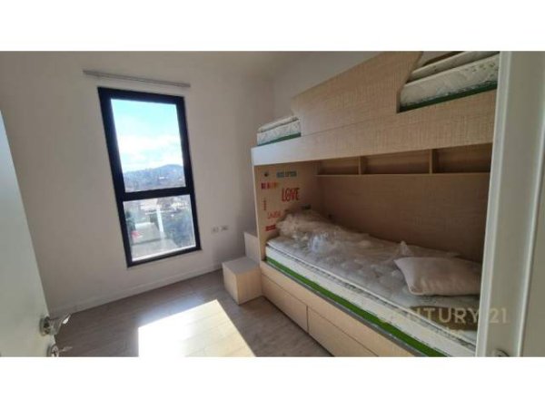 Tirane, jepet me qera apartament 3+1+BLK Kati 2, 115 m² 480 Euro