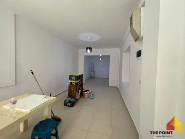 Tirane, jepet me qera dyqan Kati 0, 43 m² 800 Euro (Rruga Vangjush Furxhi)