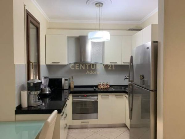 Tirane, jepet me qera apartament 2+1+BLK Kati 2, 102 m² 500 Euro (Kopshti Botanik)