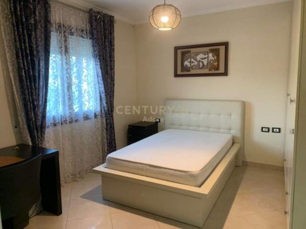 Tirane, jepet me qera apartament 2+1+BLK Kati 2, 102 m² 500 Euro (Kopshti Botanik)