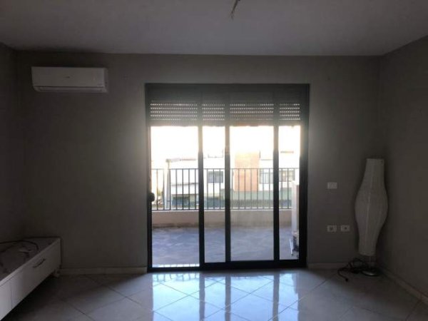 Tirane, shitet apartament 2+1+BLK Kati 1, 90 m² 100.000 Euro (Rruga Rrapo Hekali)