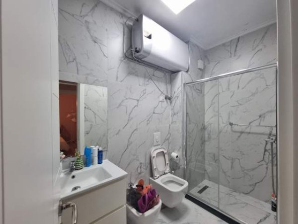 Tirane, shitet apartament 2+1+BLK Kati 4, 91 m² 130.000 Euro (Selvia)