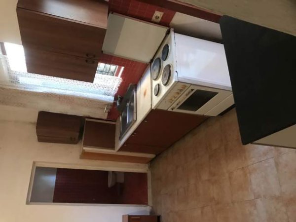 Tirane, jepet me qera garsonier Kati 1, 50 m² 18000 Leke (Agllai Tako)