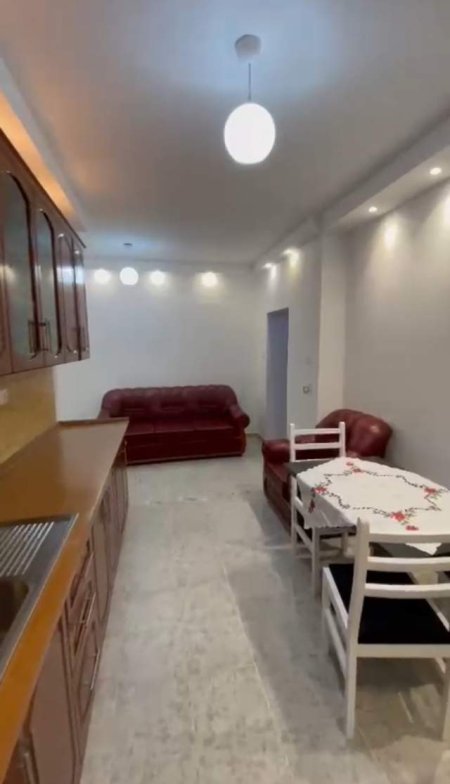 Tirane, jepet me qera apartament 1+1+BLK Kati 6, 70 m² 400 Euro (perballe Kompleksit Delijorgji)