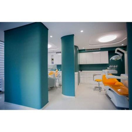 Tirane, jepet me qera ambjent biznesi klinike dentare Kati 2, 50.000 Leke