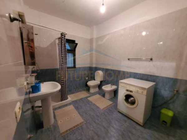 Tirane, jepet me qera apartament Kati 1, 120 m² 350 Euro (Shkolla e Bashkuar)