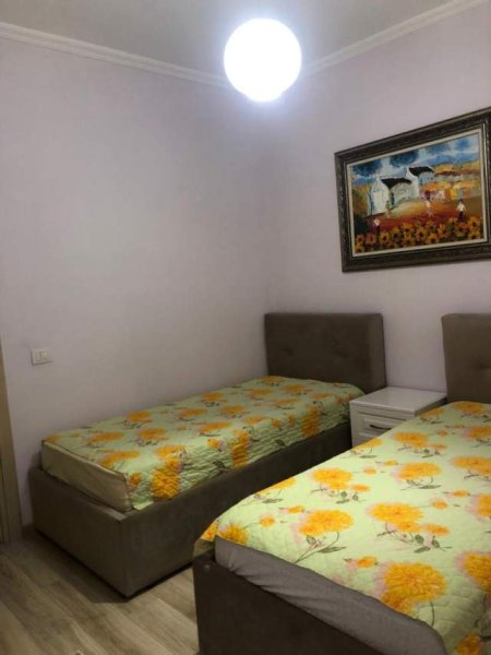 Tirane, jepet me qera apartament 2+1 Kati 2, 105 m² 450 Euro (Rruga Gramoz Pashko)