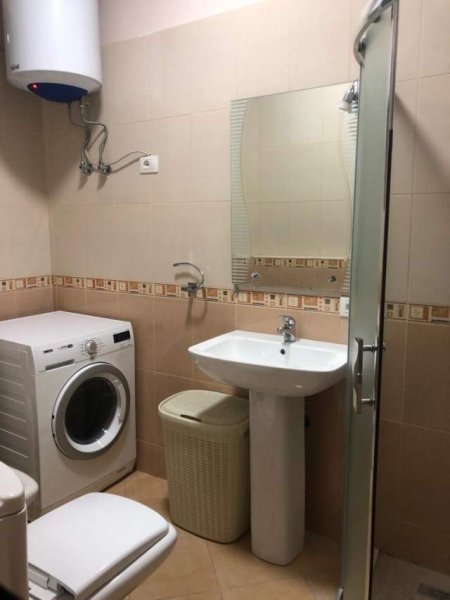 Tirane, jepet me qera apartament 2+1 Kati 2, 105 m² 450 Euro (Rruga Gramoz Pashko)