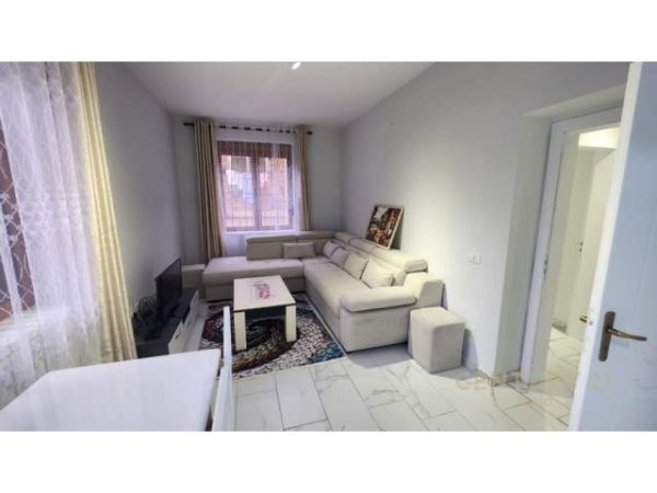 Tirane, jepet me qera apartament 1+1+BLK Kati 1, 52 m² 500 Euro (Myslym Shyri)