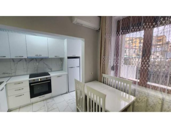 Tirane, jepet me qera apartament 1+1+BLK Kati 1, 52 m² 500 Euro (Myslym Shyri)