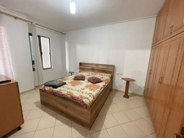 Tirane, jepet me qera apartament 1+1+BLK Kati 8, 77 m² 250 Euro (Yzberisht)