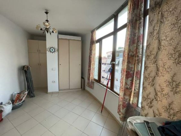 Tirane, jepet me qera apartament 1+1+BLK Kati 8, 77 m² 250 Euro (Yzberisht)