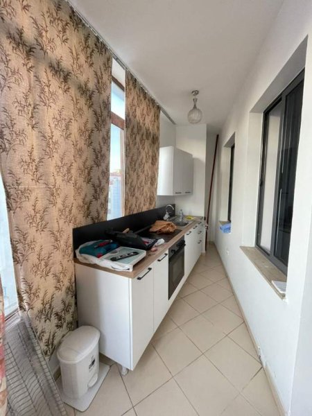 Tirane, jepet me qera apartament 1+1+BLK Kati 8, 77 m² 250 Euro (Yzberisht)