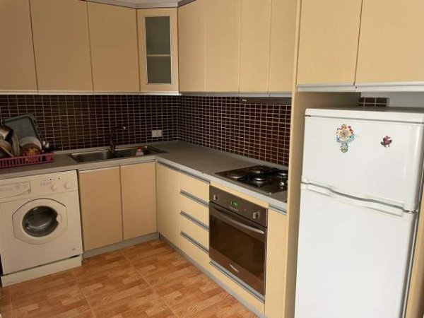 Tirane, jepet me qera apartament 1+1 Kati 11, 52 m² 350 Euro (Fusha Aviacionit)