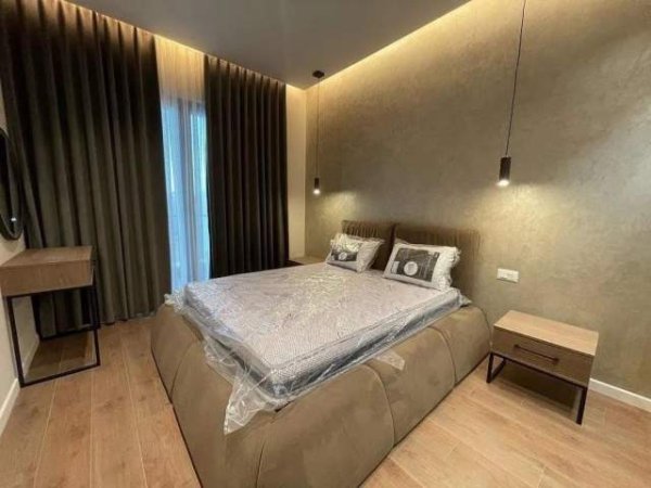 Tirane, jepet me qera apartament 1+1+BLK Kati 6, 65 m² 700 Euro (Ruga e Kavajes)
