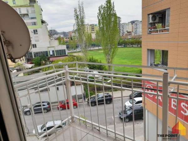 Tirane, jepet me qera apartament 1+1+BLK Kati 4, 60 m² 40.000 Leke (Rruga Emin Duraku)