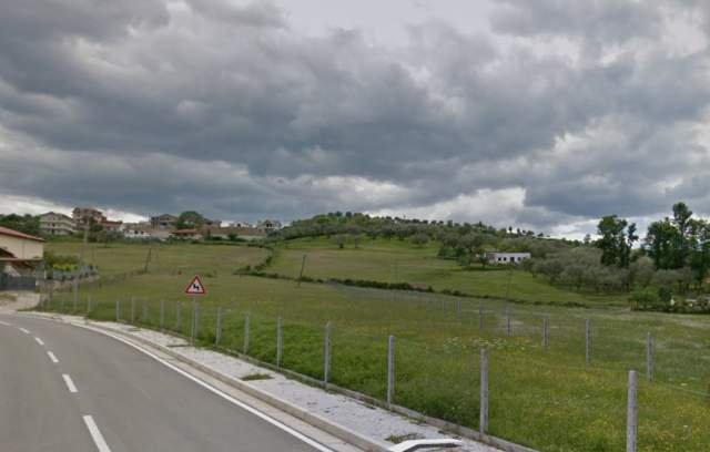 Tirane, shes toke 15.000 m² 130 Euro/m2 (Rruga Ramazan Topoja)