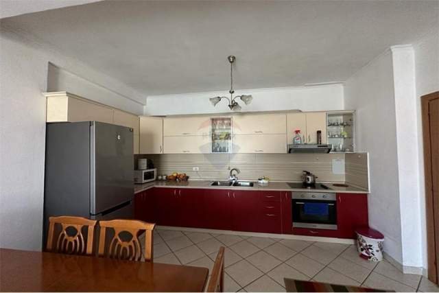 Tirane, shitet apartament 2+1 Kati 10, 96 m² 88.000 Euro (Astir)