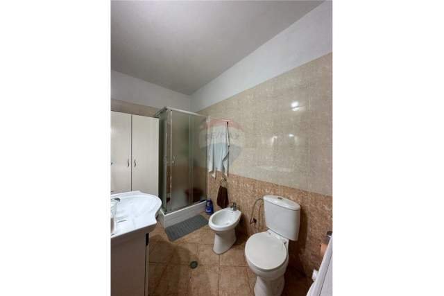 Tirane, shitet apartament 2+1 Kati 10, 96 m² 88.000 Euro (Astir)
