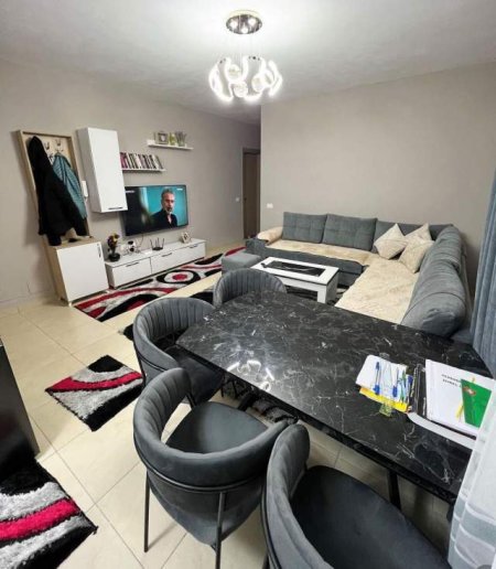 Tirane, shitet apartament 2+1+BLK Kati 4, 88 m² 130.000 Euro (Rruga Dibres)