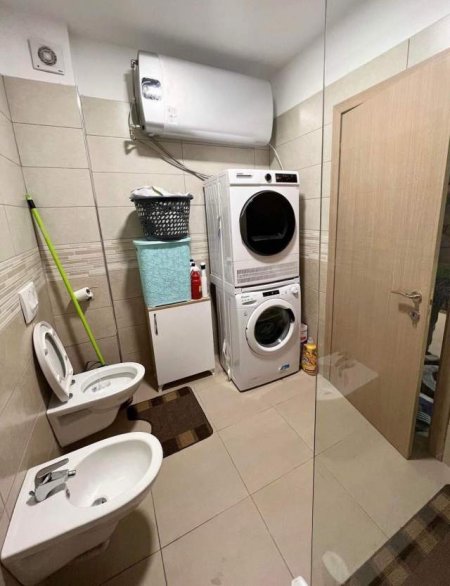 Tirane, shitet apartament 2+1+BLK Kati 4, 88 m² 130.000 Euro (Rruga Dibres)
