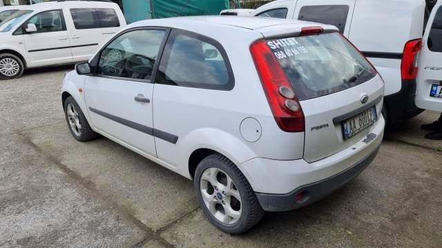 Durres, shes makine Ford Fiesta Van Viti 2007, 2.200 Euro