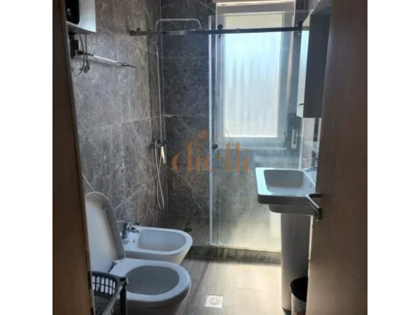 Apartament 2+1 Per Qira, Mbi Kopshtin Botanik