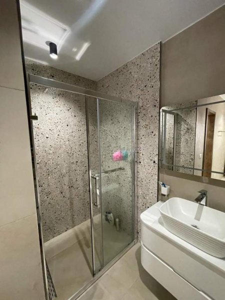 Tirane, jepet me qera apartament 2+1+A+BLK Kati 6, 110 m² 650 Euro (fusha ali dem)