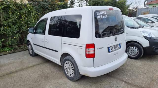 Durres, shes minivan Volkswagen Caddy Viti 2010, 8.400 Euro