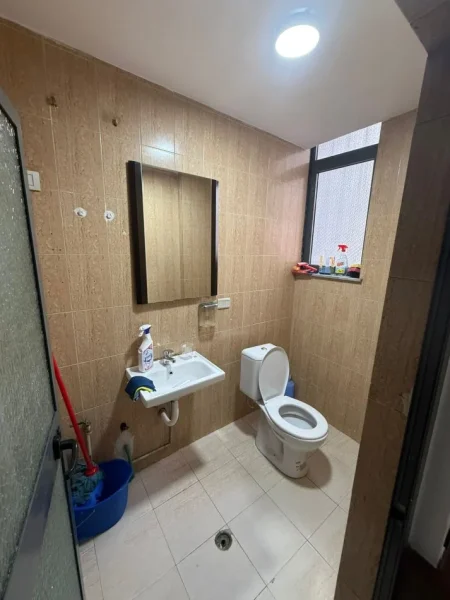 Tirane, jepet me qera ambjent biznesi Kati 0, 1.500 m² 1.500 € (Rruga Artan Lenja)