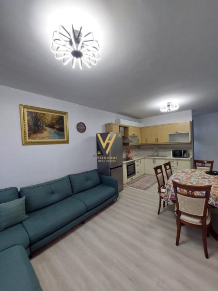 Tirane, jepet me qera apartament 2+1+Ballkon Kati 5, 90 m² 750 € (KOPESHTI BOTANIK)