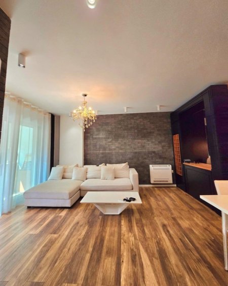 Tirane, shitet apartament 1+1 , 70 m² (Petro Nini)