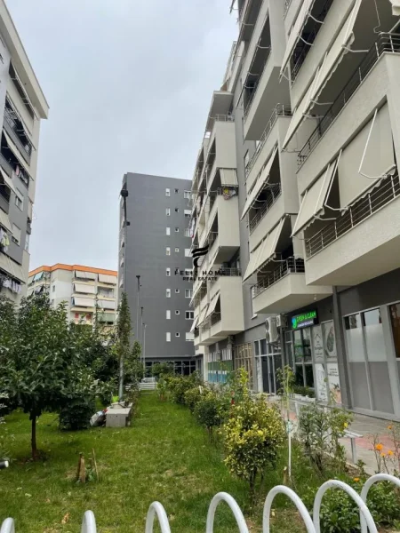 Tirane, shitet garazh Kati -1, 40 m² 62.000 € (KOMUNA E PARISIT)