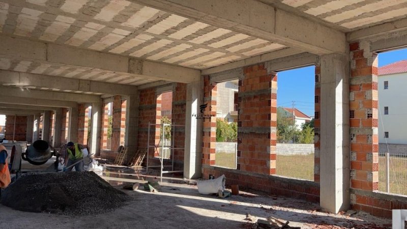 Tirane, jepet me qera magazine Kati 0, 2.000 m² 9.000 € (KAMEZ)