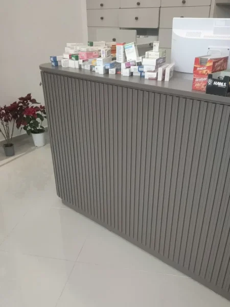 Tirane, shes Mobilim per dyqane. 5200 €